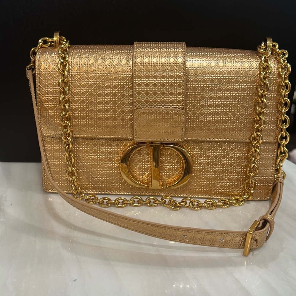 Like new minor scratches